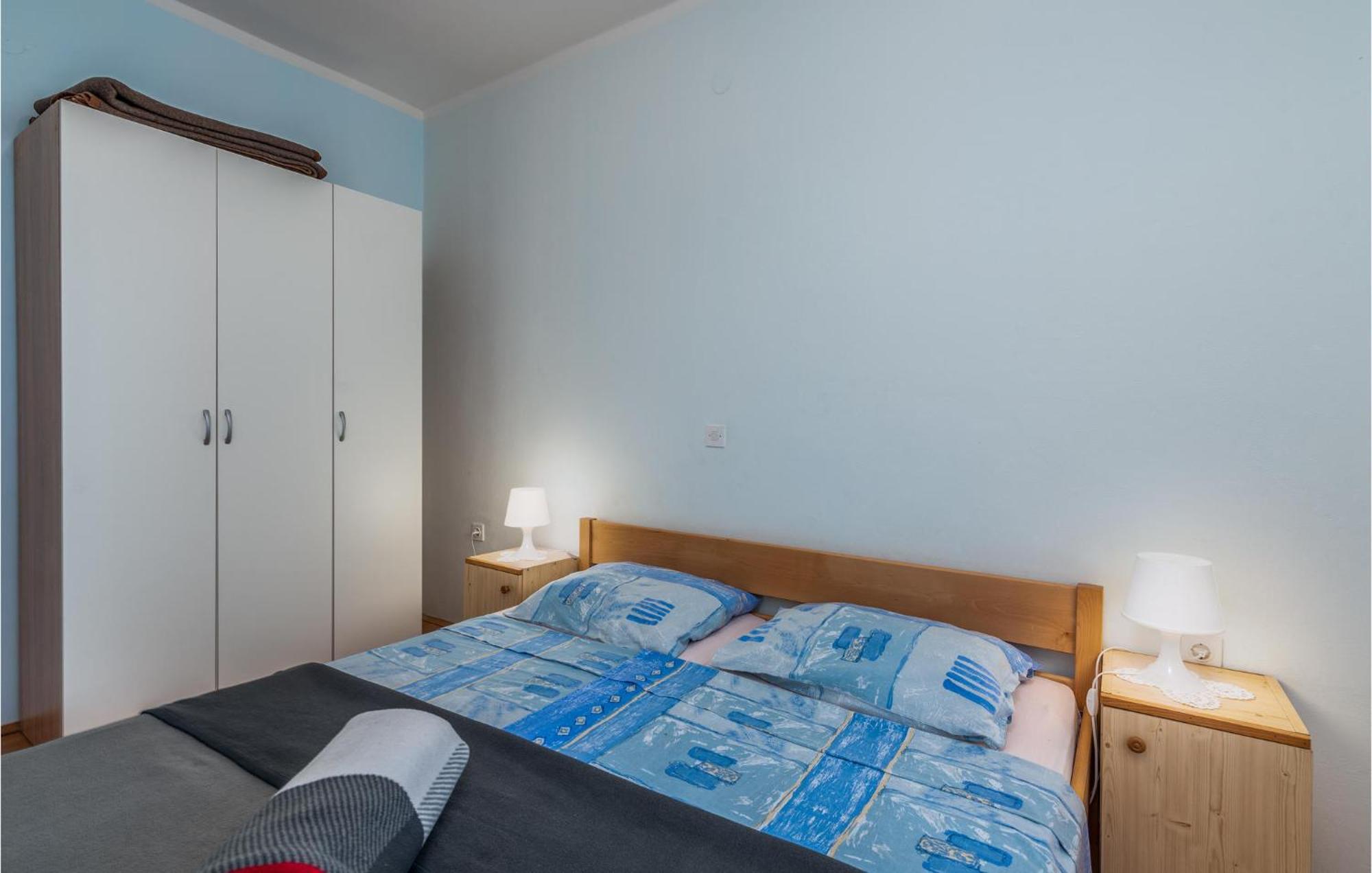 Beautiful Apartment In Pinezici With Wifi Exterior foto