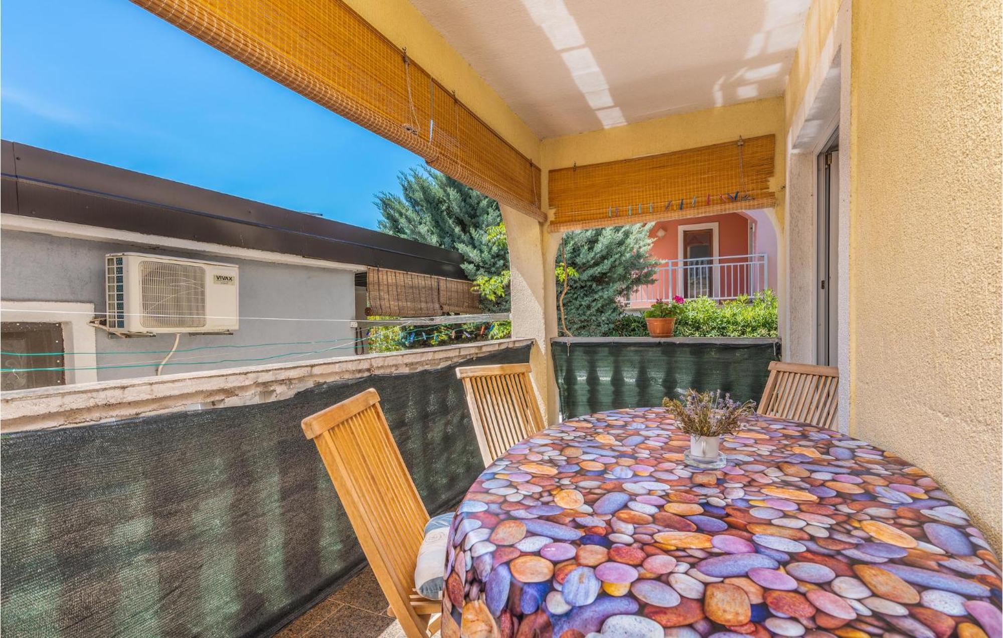 Beautiful Apartment In Pinezici With Wifi Exterior foto